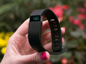 Fitbitのフィットネストラッカー「Force」--写真で見る新ウェアラブルデバイス