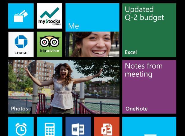 　「Windows Phone 8 Update 3」では、「Start」画面に新たなカラムとともに、いくつかの行が加えられている。Microsoftによると、ホーム画面に表示できるタイルの数は事実上これまでの2倍になるという。この機能が登場するのは、まだ発表されていない6インチ超の画面を搭載する新たな端末のみとなる。これで、Nokiaが開発中だとされるうわさのファブレット（開発コード名：「Bandit」）の可能性がかなり高くなった。