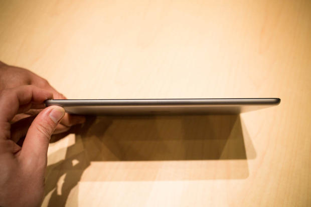 　iPad Airを作るために、約2mmの厚みが削減された。