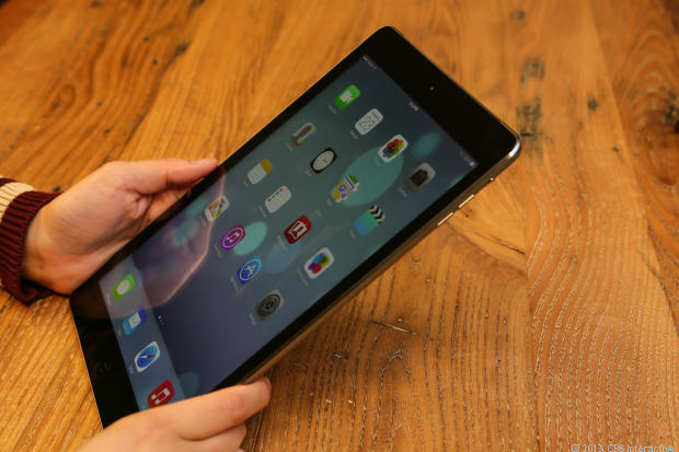 　実際iPad Airは、前世代機と同じく丈夫でしっかりしたものでありながら、まるでiPad miniのように感じられる。