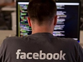 Facebook、プライバシーポリシーの一部を削除--ユーザーからの批判を受け