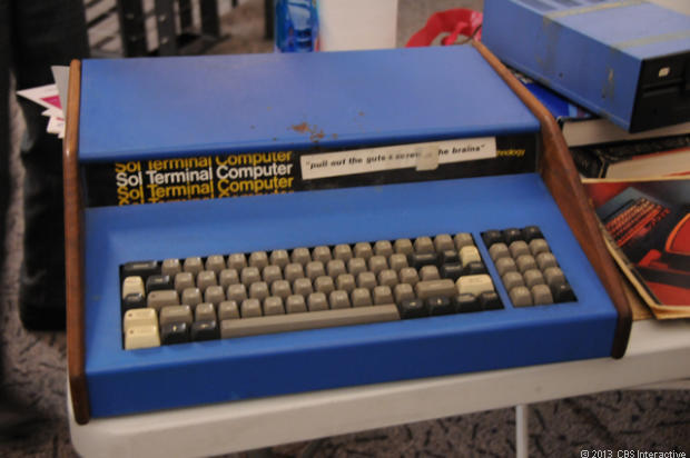 　これは1976年に発売された「Sol-20 Terminal Computer」で、「Sol Personal Computer」という名でも知られている。11日のHomebrew Computer Club再結集の会場に展示された。