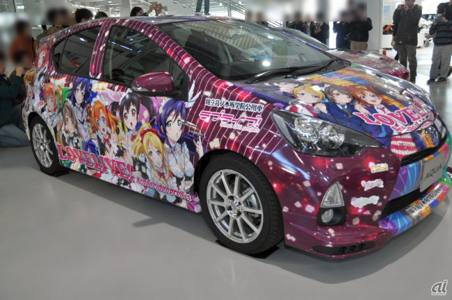 ラブライブ 公式 痛車 が販売 トヨタのアクアとハチロクがベース Cnet Japan