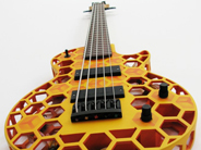 写真で見る3Dプリント製ギター--複雑なボディー形状も可能に