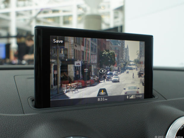 　ナビゲーションシステムは、Googleの「Street View」の画像も表示可能だ。