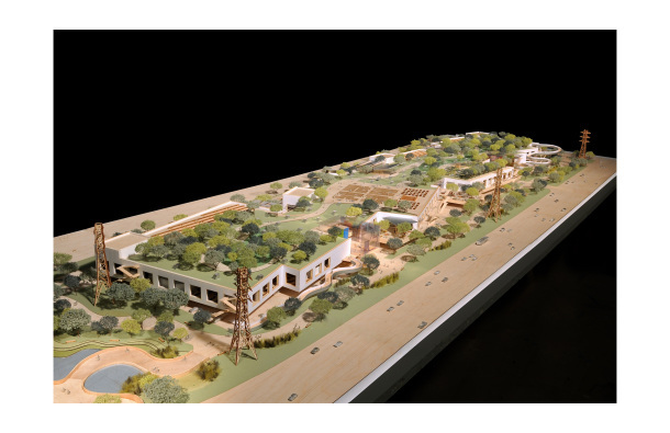 　Facebookが建設予定の第2キャンパスは、著名建築家のFrank Gehry氏が設計したもので、既にメンローパーク市議会によって承認されている。このキャンパスは、木々で覆われた公園のようになる予定だ。