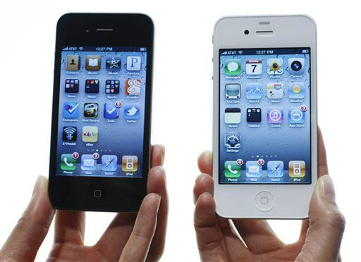 　iPhone 4にはブラックとホワイトの2色があった。だが、ホワイトバージョンの発売は大幅に遅れることになる。