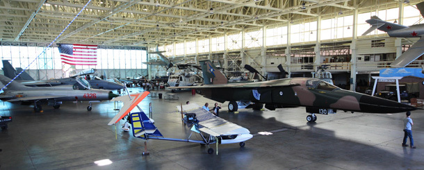 　格納庫79の最後の写真。ほかの格納庫のように、航空機ごとに背景を作成する計画がある。