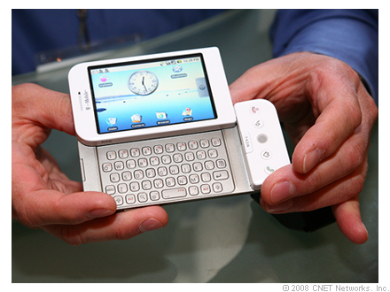 　T-Mobile G1は、テキストメッセージや電子メールを素早く入力できるQWERTY配列のキーボードを搭載していた。今では、物理キーボードのあるAndroidスマートフォンを米国において見つけるのはほとんど不可能だ。