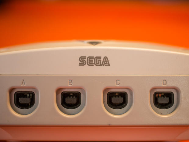 　ドリームキャストよ、君はあっという間にいなくなってしまった。このスライドショーが気に入ったら、下のリンクをクリックして、セガの最後のゲーム機を振り返る米CNETの動画を楽しんでほしい。

　「Sega Dreamcast, gaming's most magnificent failure」（英語）
