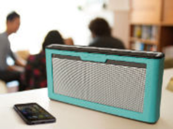 ボーズ、約14時間の長時間使用ができるBluetoothスピーカ「SoundLink Bluetooth speaker III」