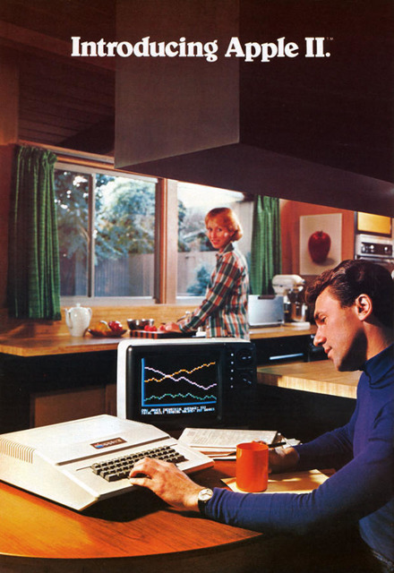 　この1977年の広告は「Apple II」を紹介したものだ。