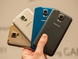 サムスン「Galaxy S5」--機能、デザインなど第一印象を写真でチェック