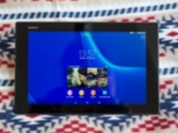 ソニー「Xperia Z2 Tablet」を写真で見る--防水仕様の薄型タブレット