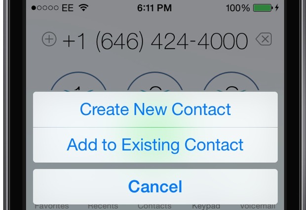 　Phoneアプリから直接、連絡先を追加できるようになった。その人物の電話番号をタップしてから、左側の丸で囲まれた「＋」ボタンをタップする。