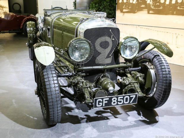 　84馬力6.5リッター直列6気筒エンジンを搭載した「Bentley Speed Six」は、1930年のル・マン24時間耐久レースで2位になった。最高速度は時速84マイル（時速約135km）だった。「Bentley Boys」と呼ばれる人々がレースで名声を得たのは、このSpeed Sixのような自動車のおかげだった。