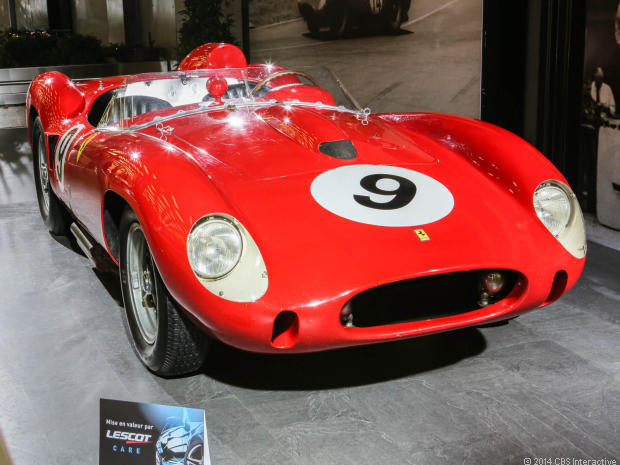 　この「Ferrari 250 TR」（Testa Rossa）はレース専用車として開発された。1957年のル・マン24時間耐久レースに参加したが、Jaguar D-typeに敗れた。しかしほかの250 TRは1958年、1960年、1961年に優勝している。