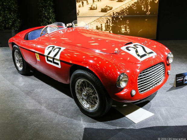 　1949年は、ル・マン24時間耐久レースにおいてFerrariの成功が始まった年だった。「166 MM」（Mille Miglia）はV型エンジンを採用し、コンパクトな設計で12気筒エンジンを可能にしたが、排気量はわずか2リッターだった。