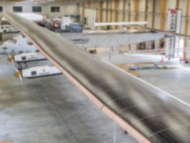 ソーラー飛行機「Solar Impulse 2」--地球一周飛行を目指す新型機