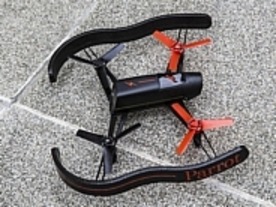 Parrotのクアッドコプター「Bebop Drone」を写真で見る--Oculus対応で空飛ぶ気分も？