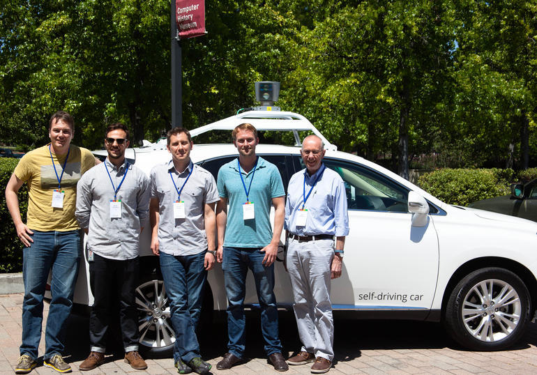 Googleの自動運転車開発チーム。