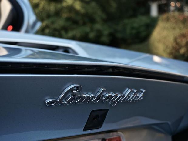 2014年式Lamborghini Aventador LP 700-4

　700馬力の「Lamborghini Aventador LP 700-4」はもちろん速いが、同時に音が激しく、大きく、そしてドラマチックだ。