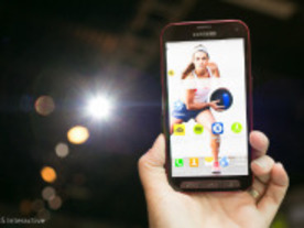 サムスン「GALAXY S5 Sport」を写真で見る--Sprintユーザー向け端末