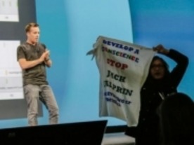 Google I/O、抗議者が現れ一時中断