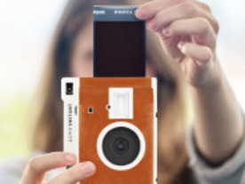 インスタントカメラ「Lomo'Instant」、Kickstarterでの資金集め完了--目標をはるかに超える111万ドル