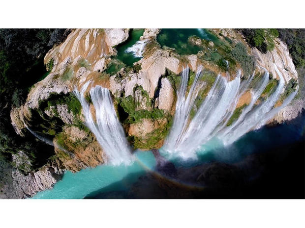 ピープルズチョイス賞第1位：Postandflyさん

メキシコにあるタムルの滝。DJI製「Phantom」に搭載のGoPro製Hero 3で撮影。
