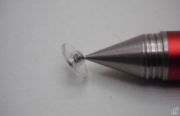 初代「Jot」のペン先。導電性を持った透明なディスクと直径1.5mmのボールポイントで構成された機構を持っていた