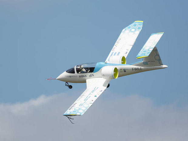 　E-Fan 2.0は2人乗りだが、4.0モデルは4人乗りで、訓練に限定されずに一般的な飛行向きとなる予定だ。
