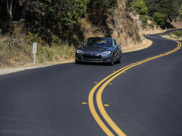 　Performance Plusトリムにより、Model Sは優れたグリップを見せる。