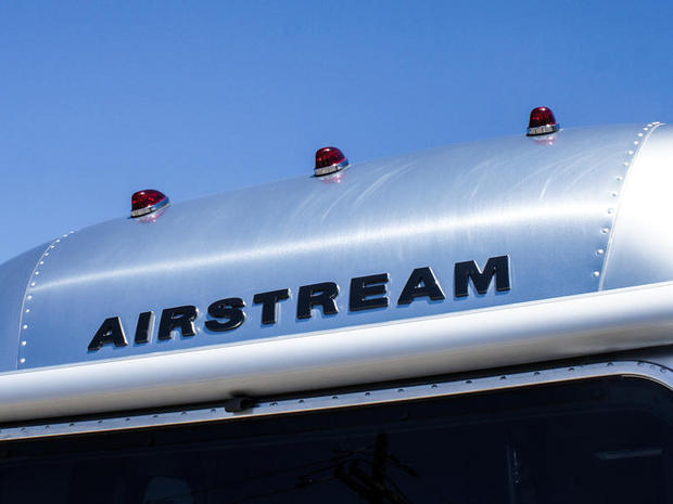 　Airstreamは、キャンピングトレーラーを1932年から製造しており、レクリエーショナルビークル業界においては老舗の1社だ。