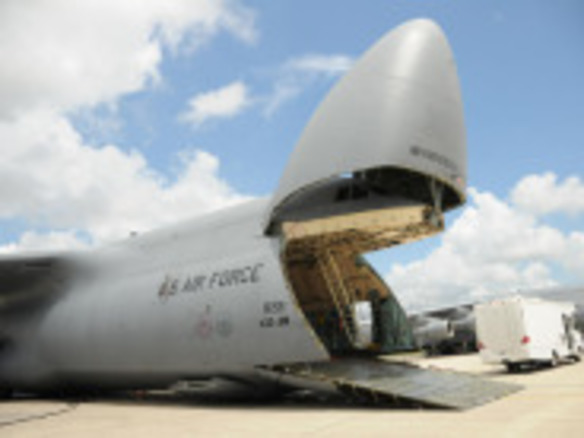 米空軍の信号漏えい対策--巨大輸送機「C-5」でのデモを写真で見る