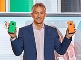 マイクロソフト、「Nokia Lumina 830」など新型スマートフォン3機種を発表