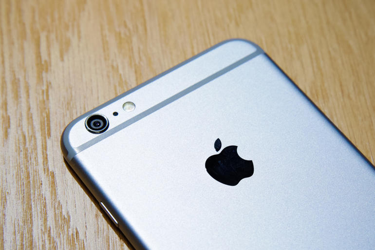 iPhone 6 Plusの8メガピクセルカメラは光学式手ぶれ補正機能も備える。