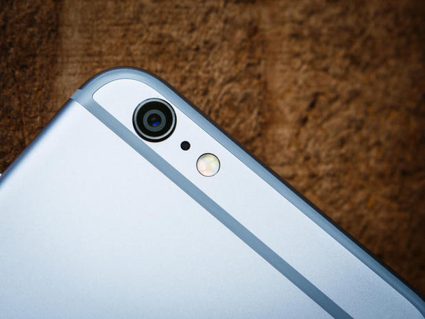 　iPhone 6とiPhone 6 Plusはともに、アップグレードされたセンサを採用した8メガピクセルのカメラを搭載している。
