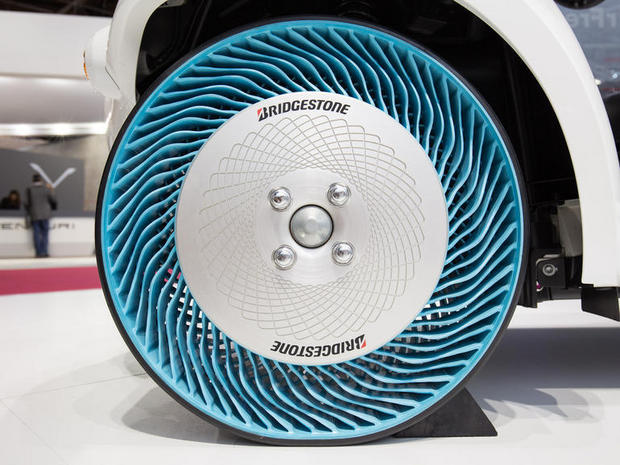 ブリヂストンのコンセプトタイヤ「Air Free」

　パリモーターショー2014でのブリヂストンのコンセプトタイヤ「Air Free」。

関連記事：ブリヂストンの非空気入りタイヤ「Air Free」--パリモーターショーに登場の第2世代プロトタイプ
