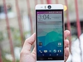 HTC、新型スマホ「Desire EYE」と小型カメラ「RE」を発表--写真と動画撮影に焦点