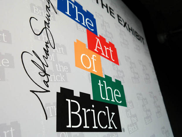 　「The Art of Brick」という新しい展覧会がロンドンで開催されている。「モナリザ」や、実物大の恐竜、そしてOne Directionなどの展示品がLEGOで作られている。芸術家のNathan Sawaya氏は4188時間をかけて（そして膨大な数のLEGOブロックを使用して）この展覧会の75作品を作り上げた。2015年1月まで展示される予定だ。