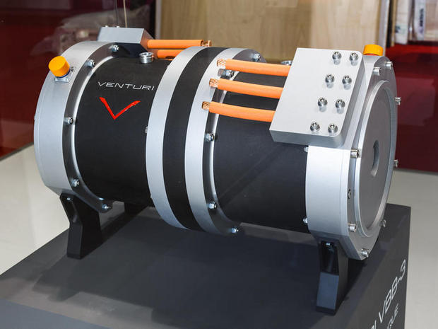 Venturiの電気駆動モーター

　Venturiは電気モーターを披露した。Venturiと同社のBuckeye Bulletパートナーは、この電気モーターで電気自動車の地上最速記録を破ることを目指している。
