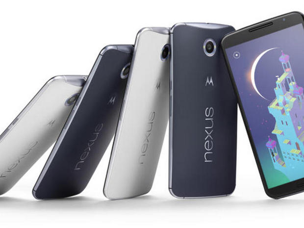 　Nexus 6には、ダークブルーとクラウドホワイトという2つの本体カラーが用意される。CPUは2.7GHzのQualcomm製「Snapdragon 805」クアッドコアプロセッサ、GPUはスムーズなゲームプレイが可能な「Adreno 420」で、バッテリ容量は3220mAhだ。
