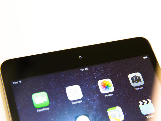 　前モデル同様、iPad mini 3は「Retina」ディスプレイを採用している。「iOS 8」を搭載。