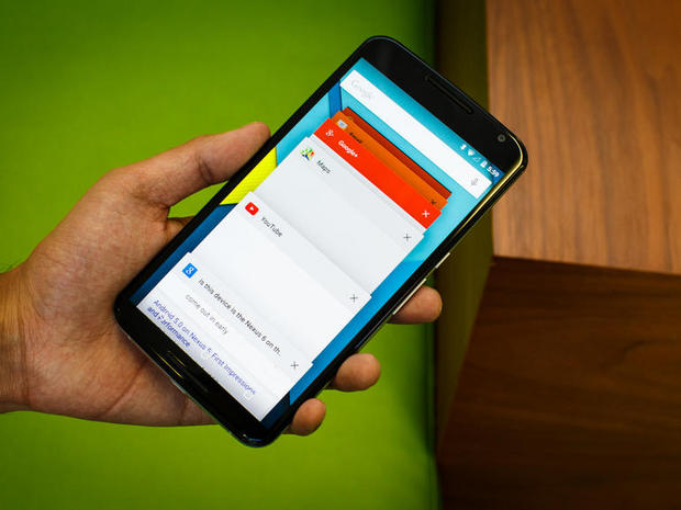 　「Nexus 6」はGoogleの最新フラッグシップスマートフォンだ。われわれは米国時間10月21日、次期OS「Android 5.0 Lollipop」のデモでNexus 6を目にした。同デバイスは、この最新バージョンのAndroidが提供するすべてのものを紹介する巨大なショーケースになろうとしている。

　ここでは同スマートフォンを写真で紹介する。

関連記事：グーグル「Nexus 6」の第一印象--5.96インチ画面搭載の新型Android端末