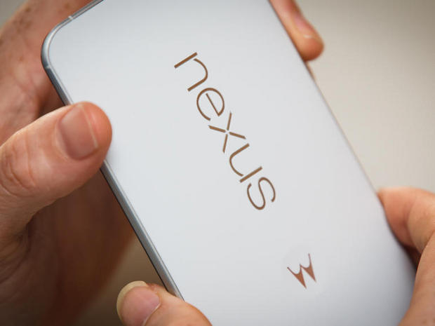 　Nexus 6は大型のスマートフォンだ。実際のところ、高さ6.27インチ（約159.26mm）、厚さ0.4インチ（約10.06mm）というサイズは、これまでで最も大きなNexusスマートフォンである。