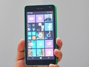 「Microsoft Lumia 535」を写真で見る--MS初の自社ブランドLumia端末