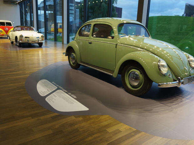　アウトシュタットには、小さいながらも印象的な博物館がある。自動車が所狭しと展示されており、自動車は定期的に入れ替えられる。もちろん、主役はVolkswagen Groupの自動車だが、ほかの「アイコン」も多数展示されている。