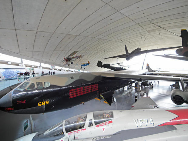 古い機体

　空軍はB-52を2040年代まで使い続ける見込みだ。つまり、機体の一部は90年以上も使われることになる。驚くべきことだ。