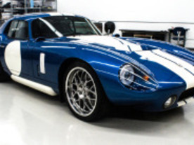 電気自動車のスーパーカー「Renovo Coupe」--クラッシックなルックスを写真で見る